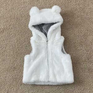 Gymboree Baby Girl Faux Fur Vest Hoodie w/ ears 🐻